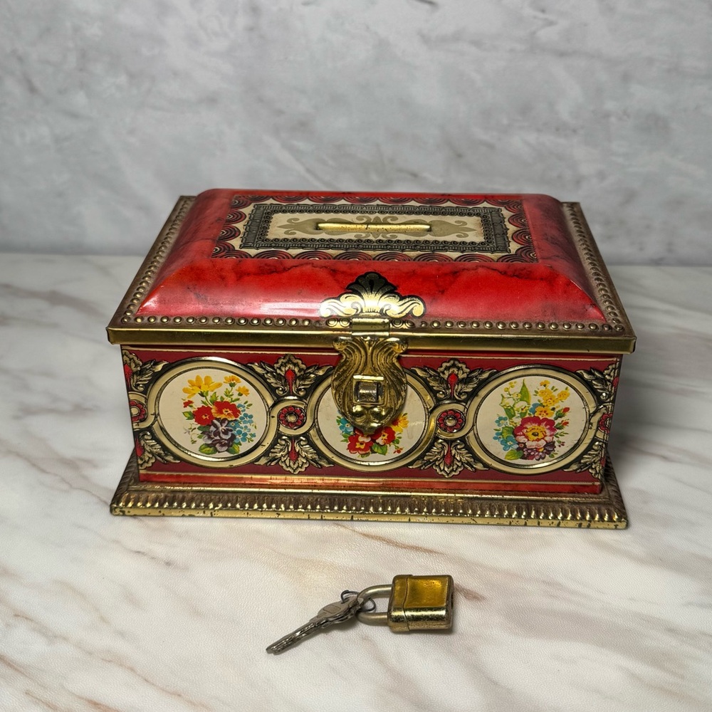 Vintage Linette Locking Tin Box – Floral Red Enamel with Key